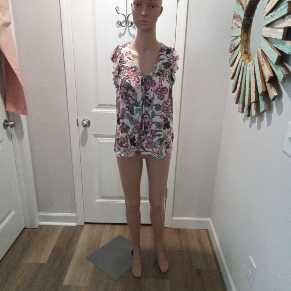 Old Navy Size S. Floral Print Women's Top  Ruffle Detail, Flutter Sleeves